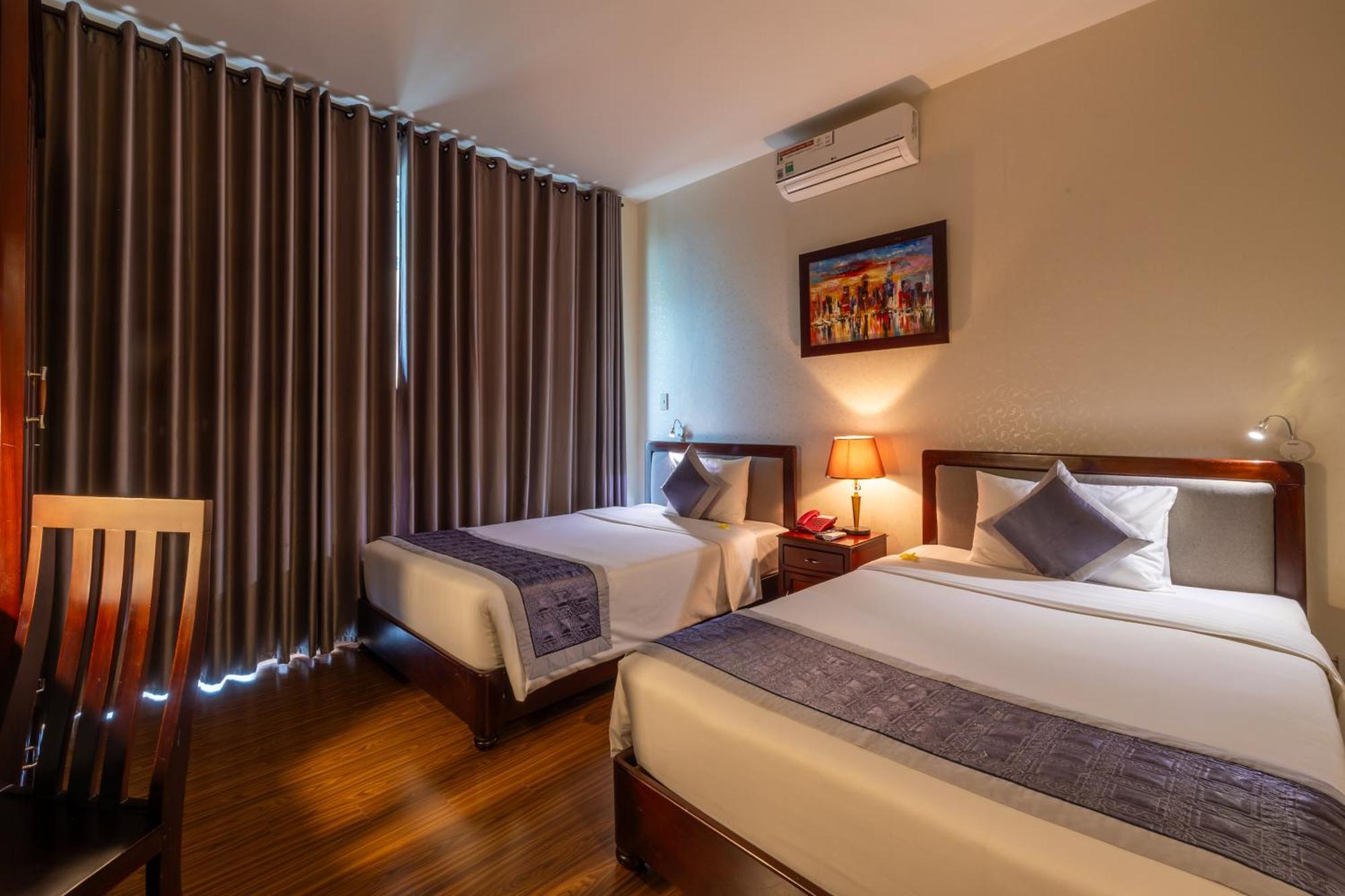 Baly Hotel Hue Exterior foto