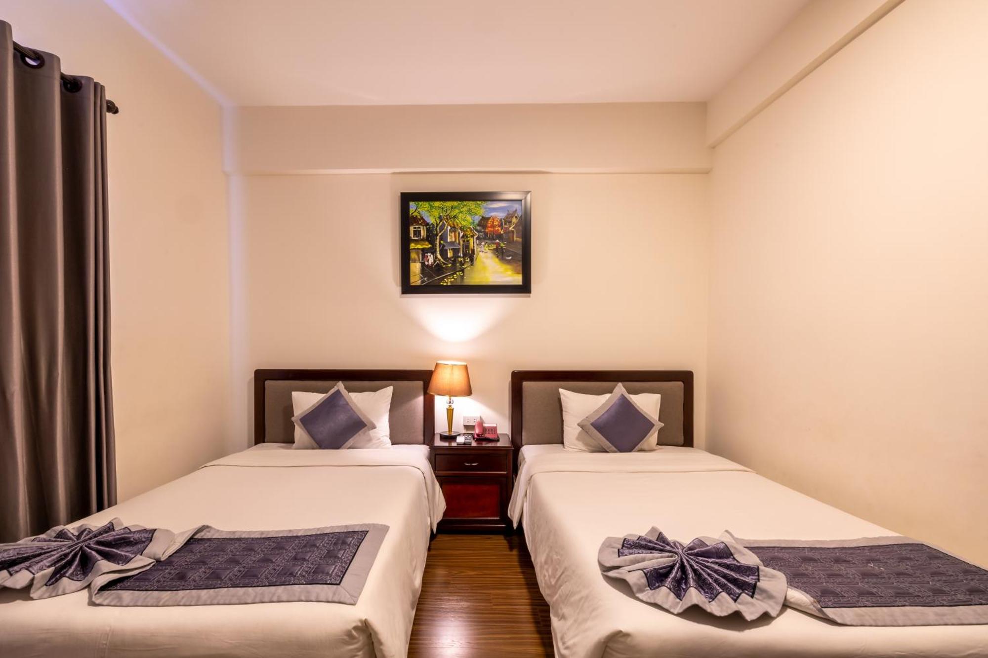 Baly Hotel Hue Exterior foto