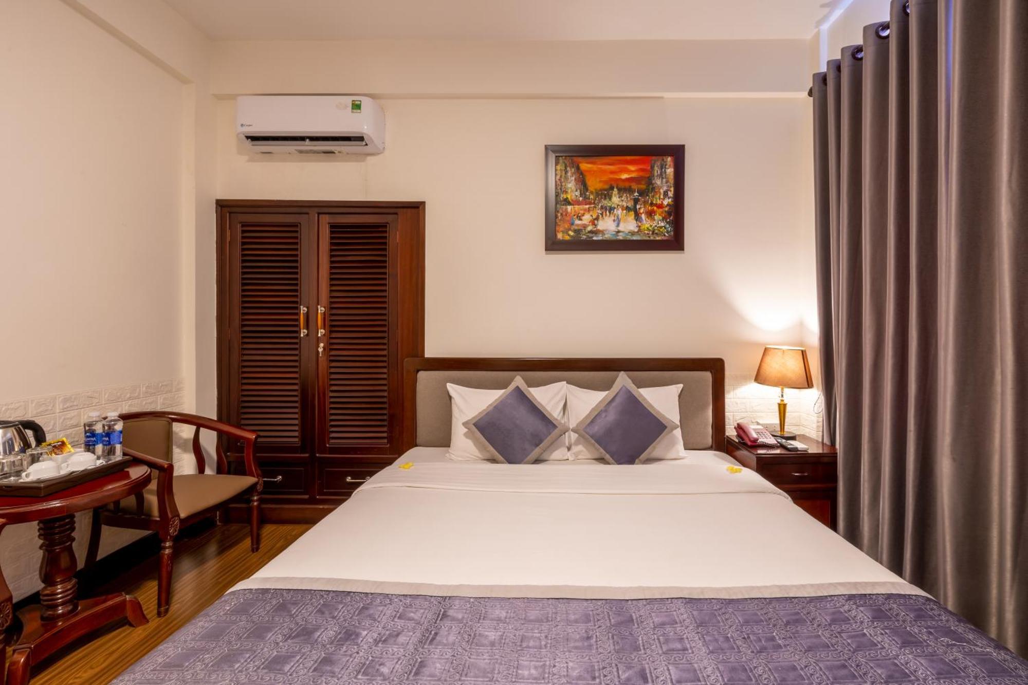 Baly Hotel Hue Exterior foto
